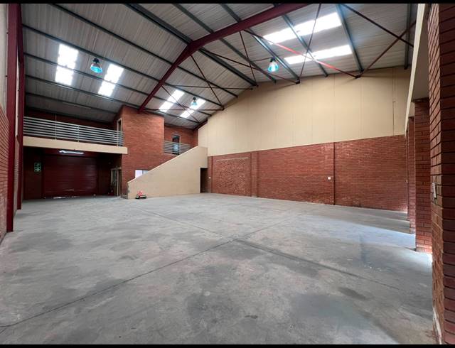 299M² WAREHOUSE TO LET IN SUNDERLAND RIDGE